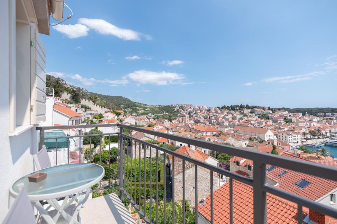 Brand New Apt W Balcony & Perfect Seaview At Center Hvar Town Exterior foto