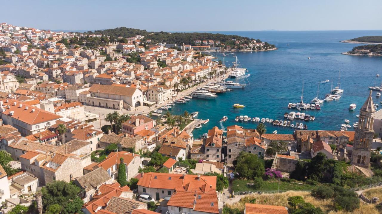 Brand New Apt W Balcony & Perfect Seaview At Center Hvar Town Exterior foto